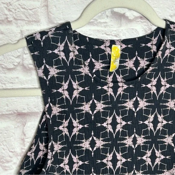 Free PeopleBack Cutout Crop Top NWT - Picture 5 of 9